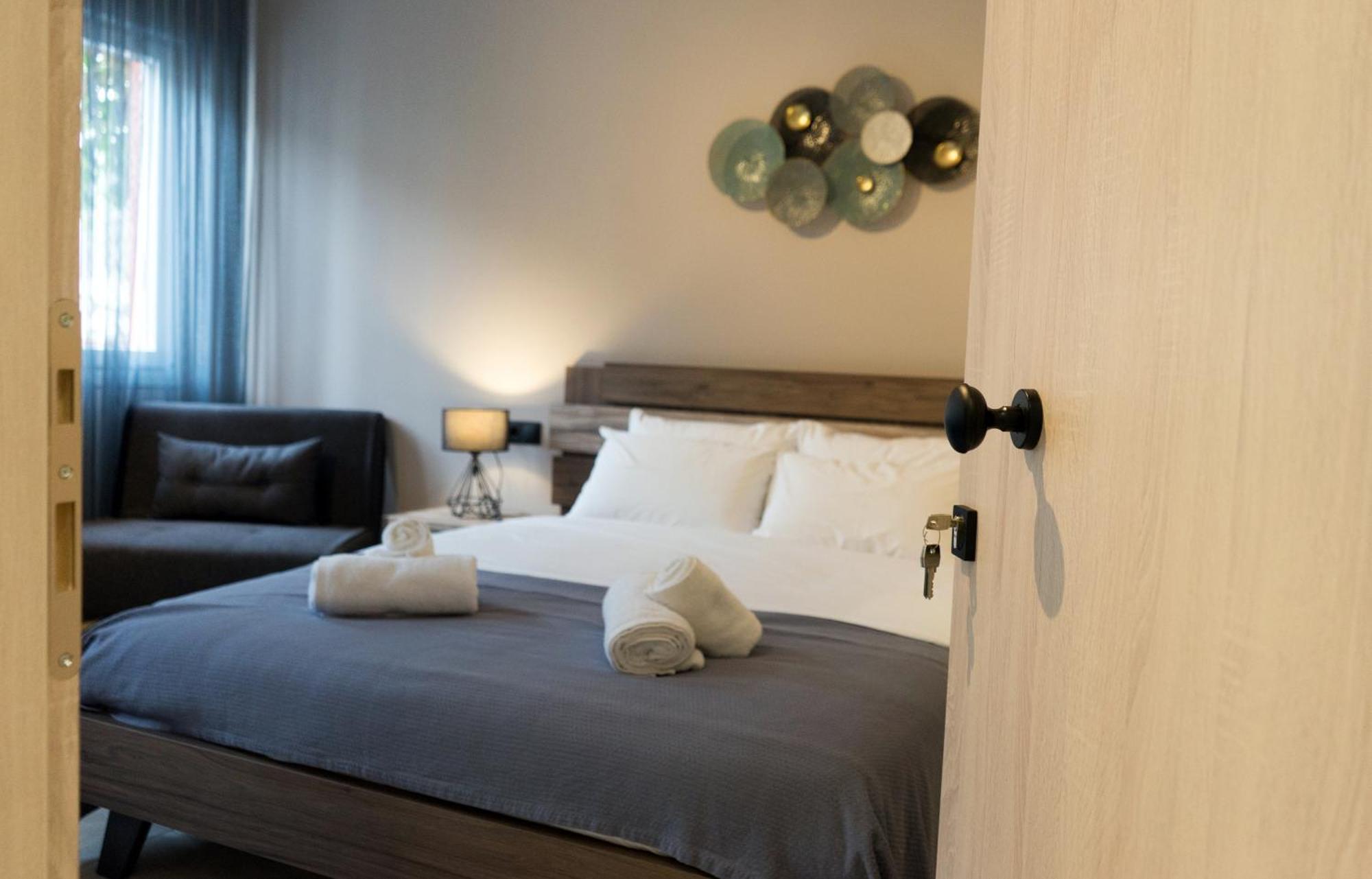 Lorien Center Apartment *